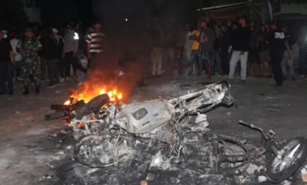 Motor dibakar, ppp vs pdip