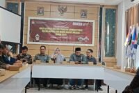 KPU Brebes menyampaikan hasil penelitian berkas persyaratan calon.