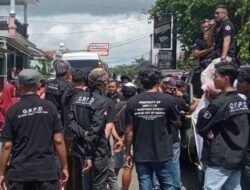 Warga Bentar Tuntut Perangkat Desa Korup Dipecat, Tilap Uang Desa Rp248 Juta