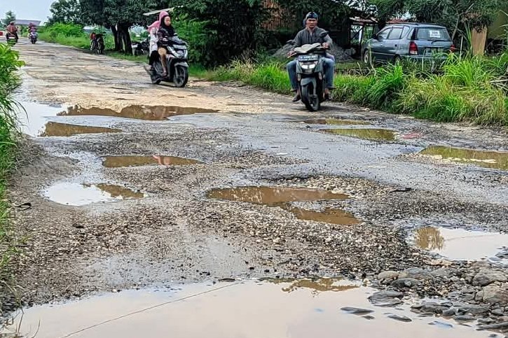 Jalan rusak Brebes, rusak parah, jalan bodok,