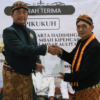 Kraton Surakarta Hadiningrat Anugerahkan Pikukuh dan Kekancingan kepada KH Nuridin Syamsudin Brebes