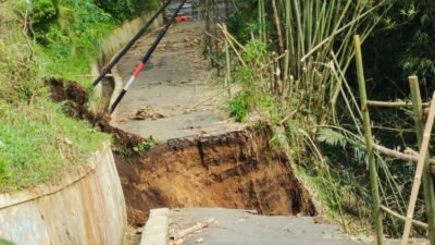 Longsor Cilibur Brebes, Bupati Siapkan Relokasi Jalur Jalan