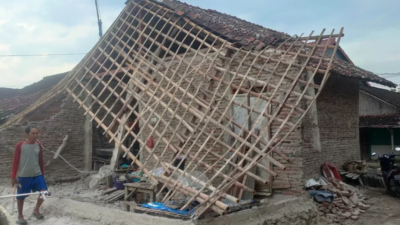 Dua Rumah Warga di Brebes Ambruk, Potret Kritis Usai Peluncuran Program Bedah Rumah