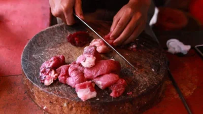 Cacing dalam Daging Kurban? Ini Bahayanya!