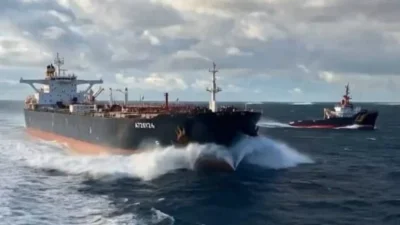 Iran Peringatkan Kapal AS Diserang di Selat Hormuz