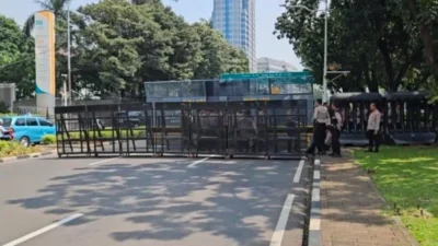 Ojol Jakarta Lumpuh! Jalan Utama Ditutup Total