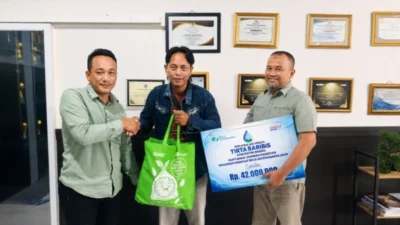 Penjaga Air Brebes: Dedikasi 20 Tahun, Santunan CSR Rp42 Juta