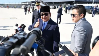 Seskab Teddy Ungkap Ihwal Kunjungan Prabowo ke Prancis