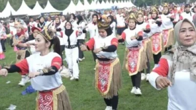 Ribuan Warga Slawi Bergoyang, Ada Apa?