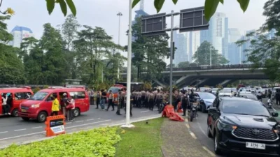 Demo Mahasiswa, Jalan Sudirman Ditutup Sementara di Bundaran HI