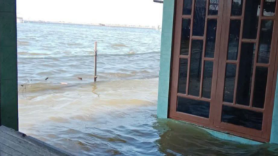 Waspada! Supermoon Picu Banjir Rob Pesisir, BMKG Keluarkan Peringatan Dini 8-22 Juli