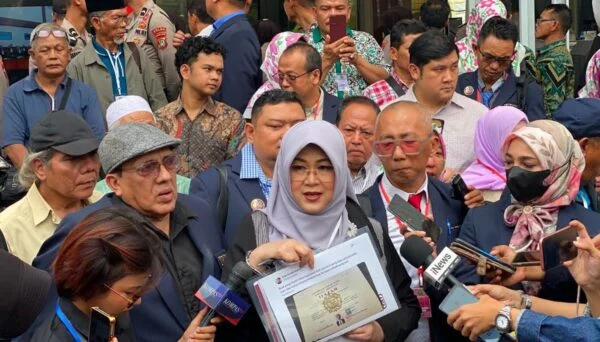 dokter tifa bantah manipulasi ijazah tuding dian sandi yang seharusnya disalahkan - Warta Brebes